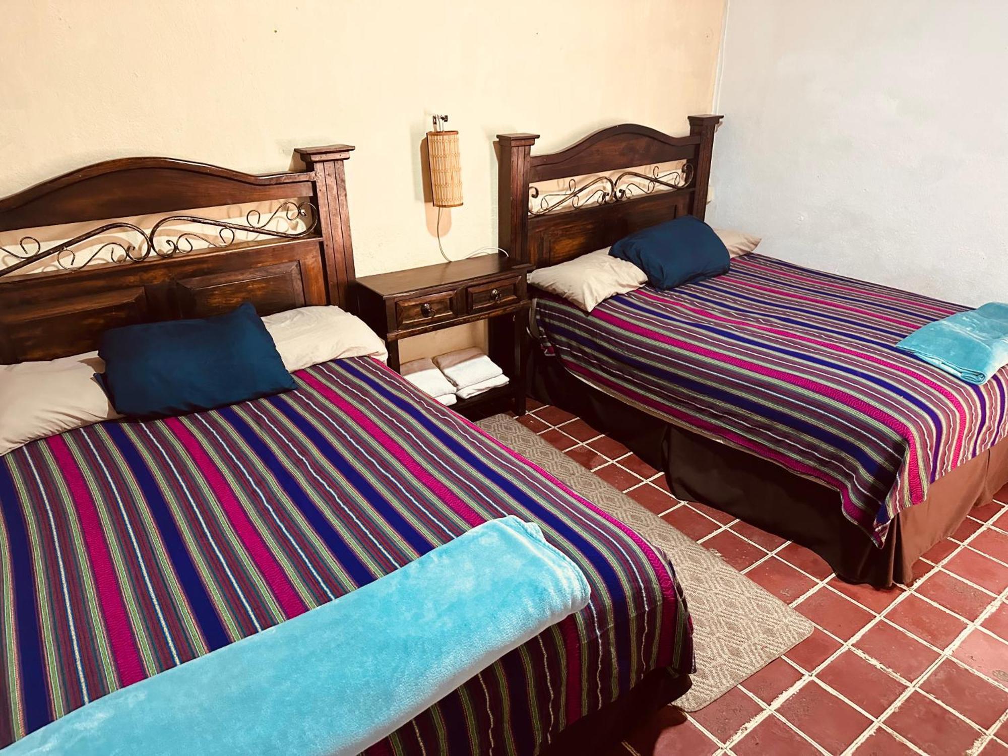El Extranjero Hostal Antigua Esterno foto