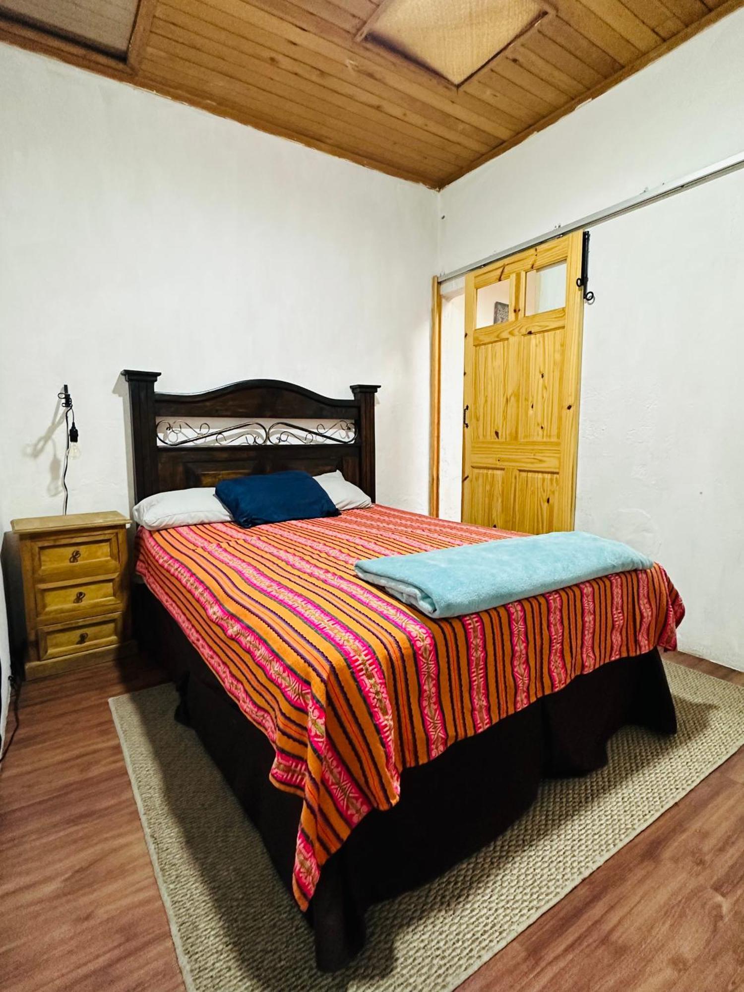 El Extranjero Hostal Antigua Esterno foto